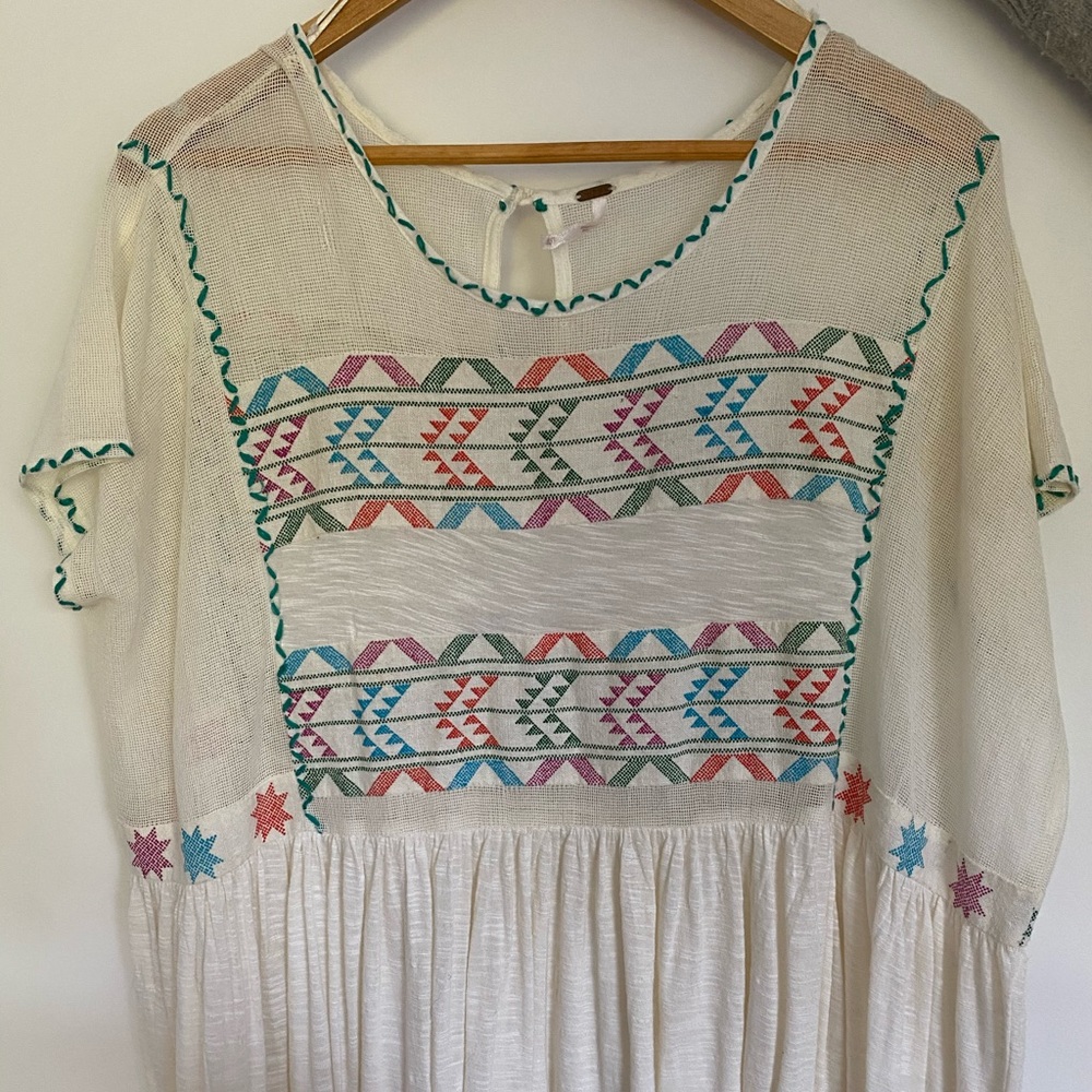 Free People Boho cream colored shirt